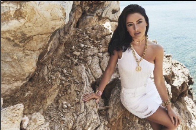 Hadisə qayalıqda elə fotosessiya etdirdi ki... – fotolar