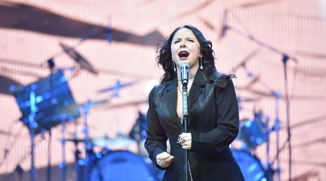 Şebnem Ferah sevənlərini coşdurdu