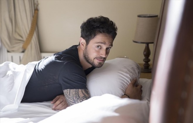 Murad Boz ailəsinə ev aldı