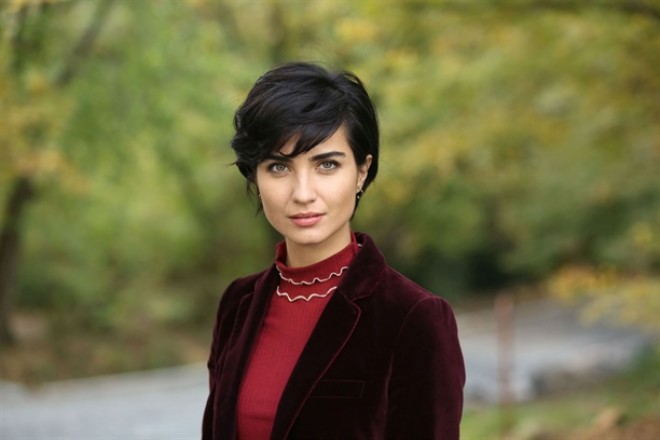 Tuba Büyüküstün sevgilisi ilə şərik oldu