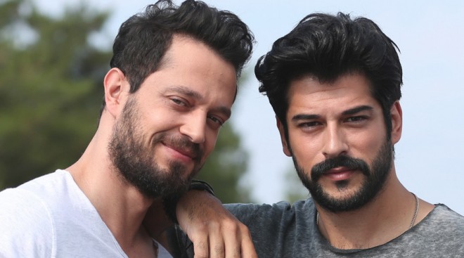 Burak Özçivit və Murat Boz Bakıya gəlir 