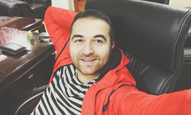 Teleaparıcı-aktyor arxiv fotosunu paylaşıb