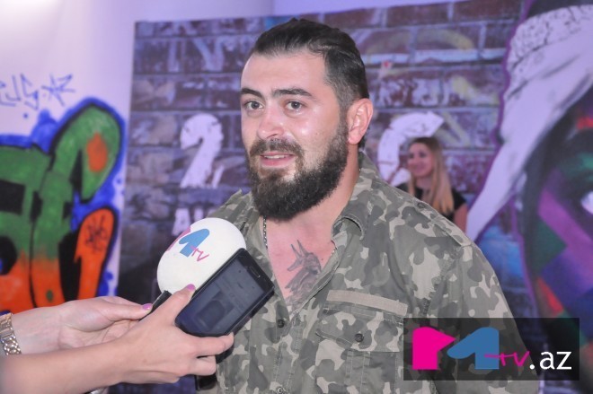 Repçi "qurd" libasına girdi