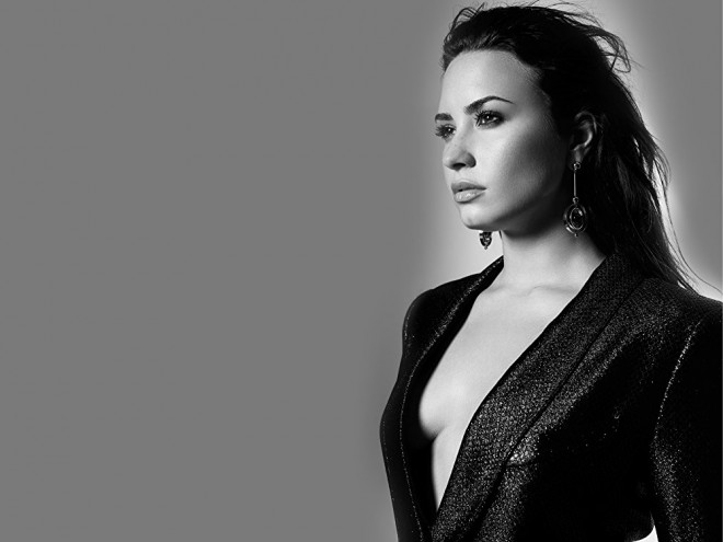Demi Lovatonun yeni klipinin tizeri - video