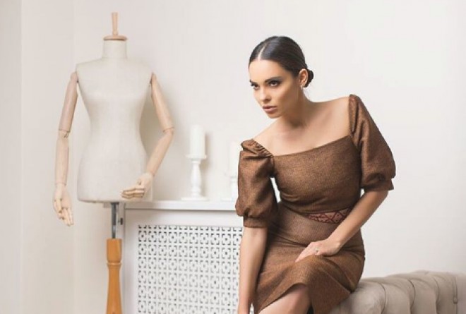 Caz ifaçısından fərqli foto