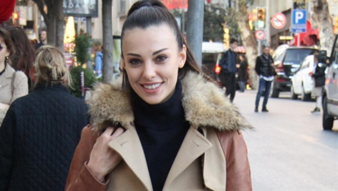 Xəyanətə görə ayrılan aktrisa: “Kədərlənmədim”