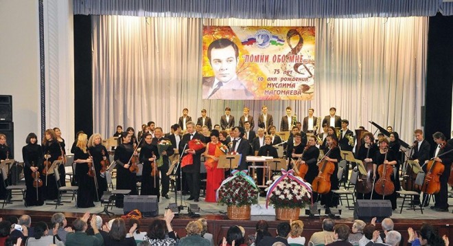 Müslüm Maqomayevin 75 illiyi Özbəkistanda