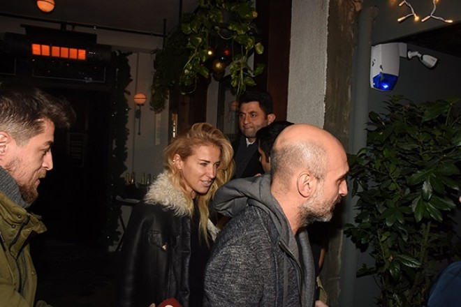 Burcu sualları cavabsız qoyub