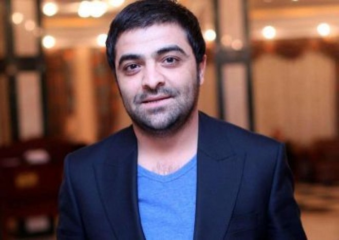 Fərda Roberto Karlosla bir arada