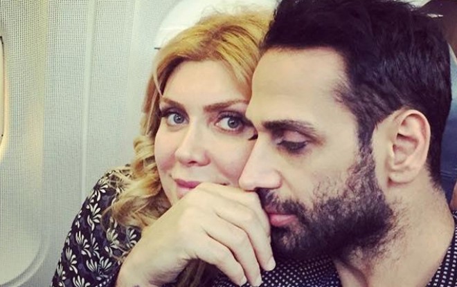 Aparıcı müğənni əri ilə Könül Xasıyevanın evində qonaq olub