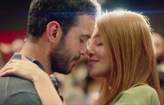 Baş rol üçün 2 milyon alıb