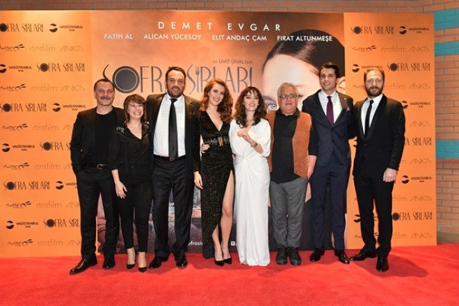 Məşhurlar qalaya axın etdilər - foto