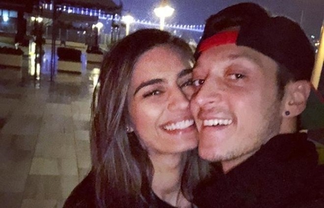 Türkiyəyə getməsi qadağa olundu