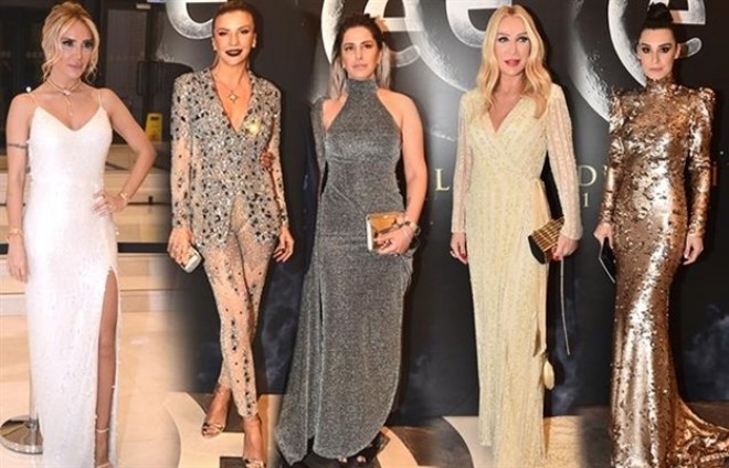 Libasları ilə göz oxşadılar