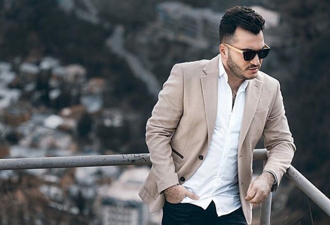 Elvin Bakı küçələrini gəzməyi tövsiyə etdi