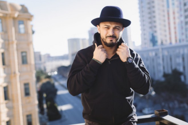 ABD Malikin avtomobilini soyublar