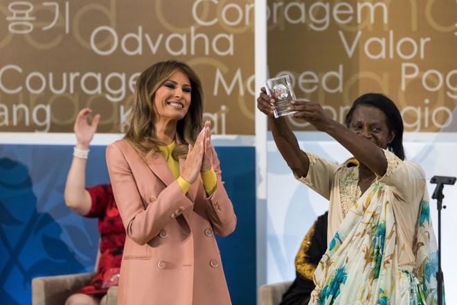 Prezident xanımı gecəyə qatılıb - foto