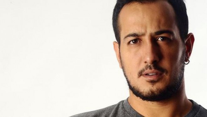 Sarp Apak uşaqlıq şəklini yaydı