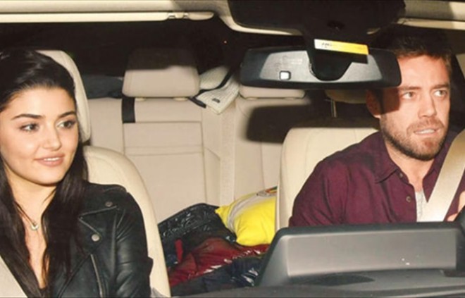 İlk dəfə əl-ələ görüntüləndilər