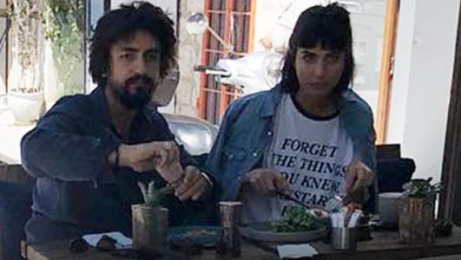 Tuba sevgilisi ilə istirahətə gedib