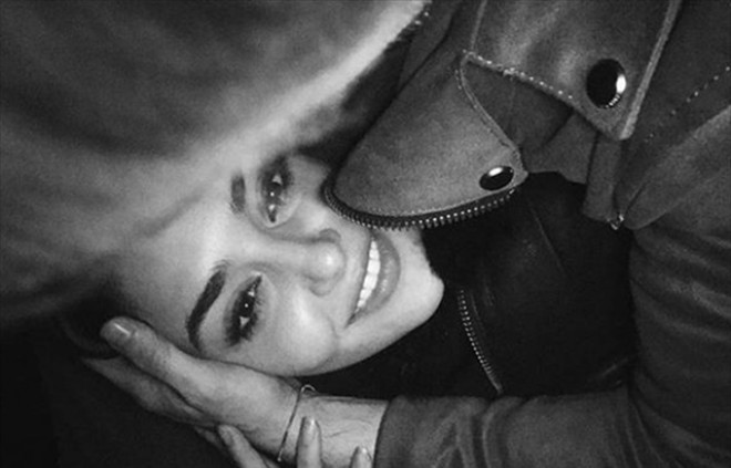 Aktrisa romantik paylaşım edib