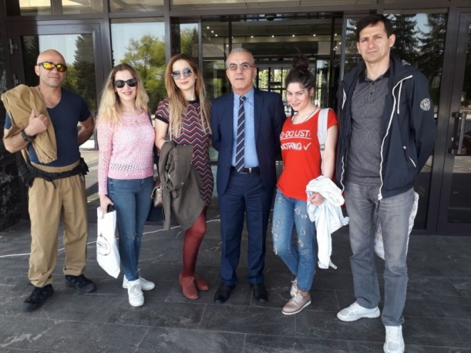 Gənc Tamaşaçılar Teatrı Vladiqafqaz şəhərində qastrol səfərindədir