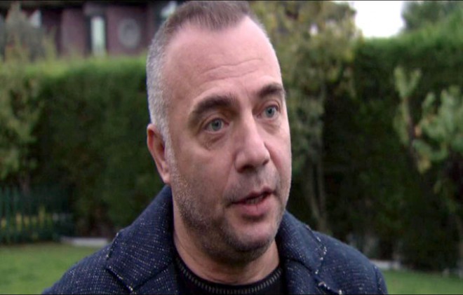 Oktay Kaynarcan avtomobil həvəskarıdır