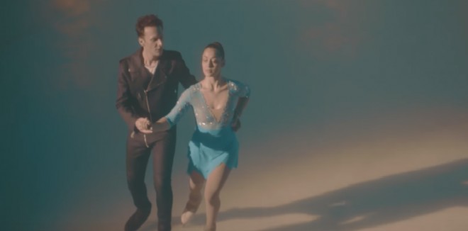 Edis klipində şou göstərdi