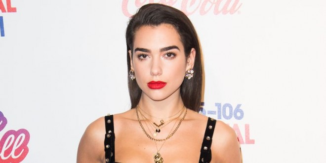 Geyimi Dua Lipaya problem yaratdı - foto