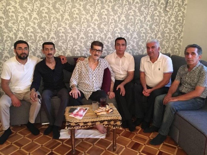 Əməkdar Artistə təsəlli verdilər - foto