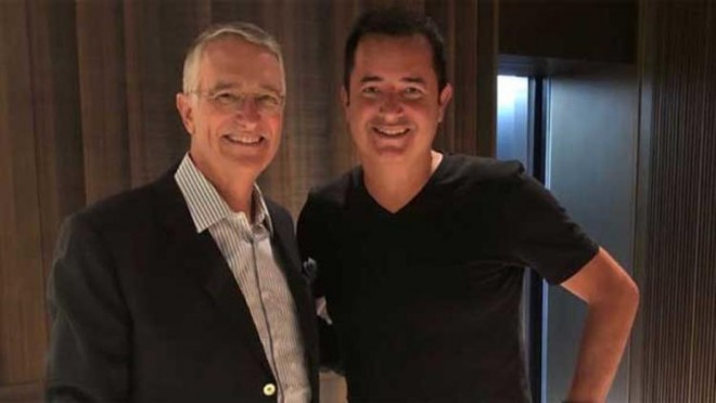 TV8-in rəhbəri Meksikada telekanal aldı