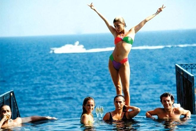 Yunan şahzadəsinin fotosu&nbsp;izləyiciləri qəzəbləndirdi