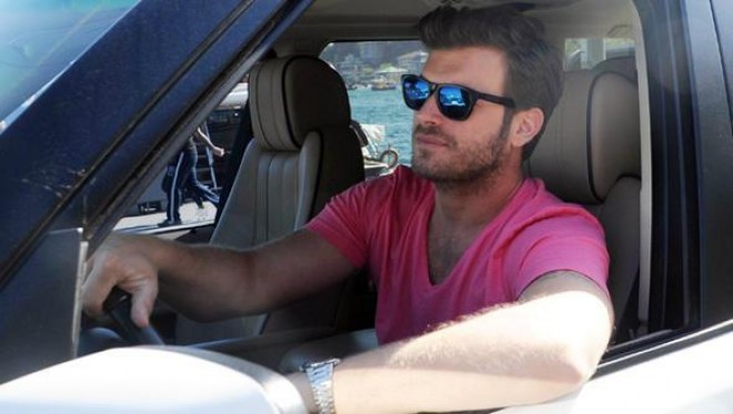 Aktyor özünə 5-ci avtomobil aldı&nbsp;