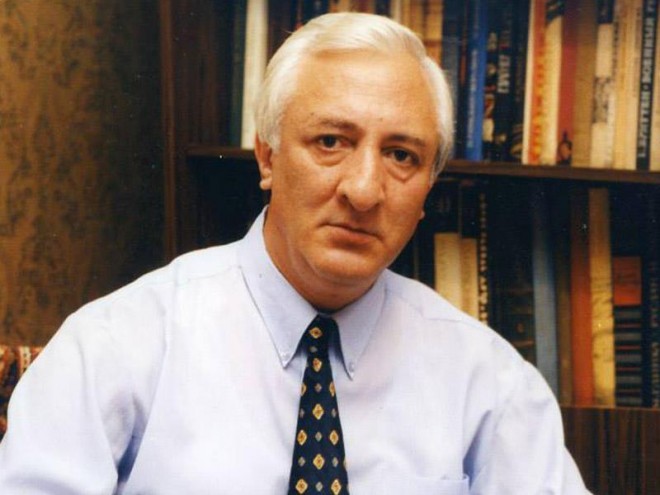 "Əzizim” mahnısı oğurlandı - video