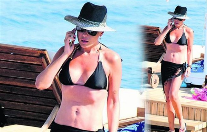 Gülben Ergen iyirmi il sonra bikini geyindi 