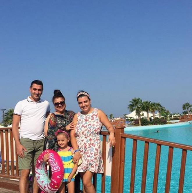 Səkinə İsmayılova Bodrumda dincəlir - foto