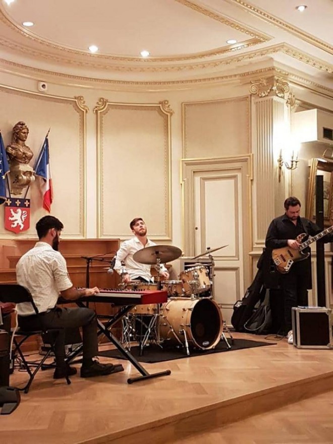 Etibar Əsədli Lionda muğam-caz konserti verdi