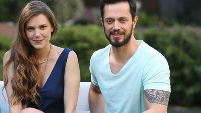 Aktrisa müğənni ilə barışdığını təsdiqlədi