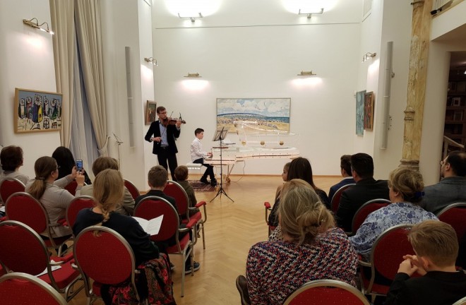 Vyanada Azərbaycan musiqisi səsləndi