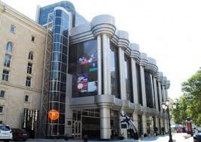 Teatr əməkdaşlarına fəxri adlar verildi