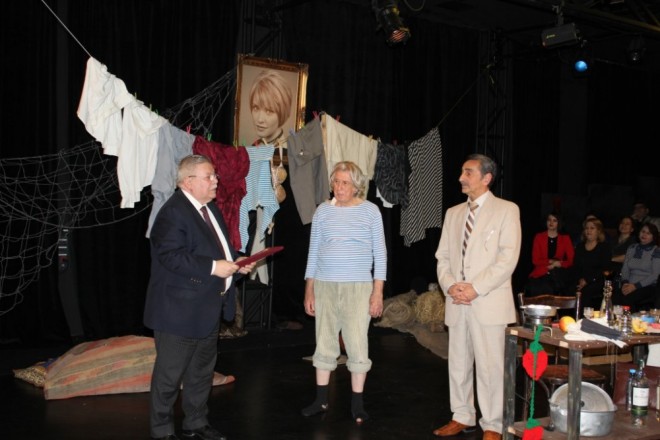 Hacı İsmayılov 75 illiyini teatrda keçirdi - foto