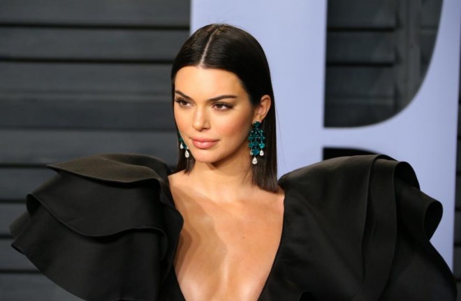 Model bir gündə 500 min dollar qazandı