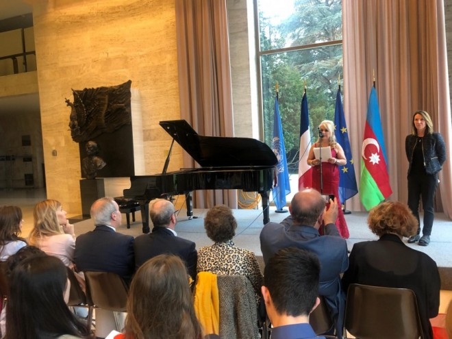 İsveçrədə pianoçuların beynəlxalq müsabiqəsi keçirildi - foto