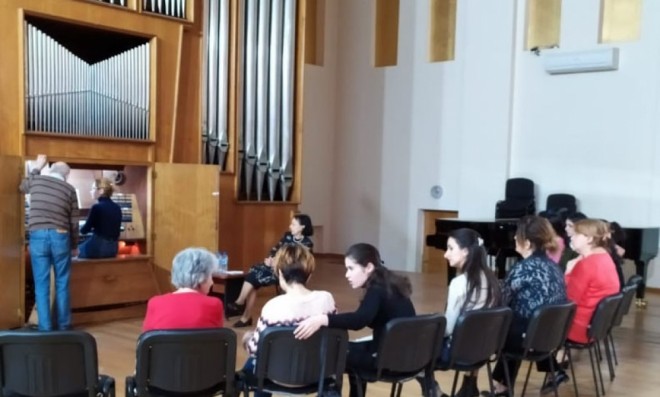 Ttanınmış orqan ifaçısı Bakıda ustad dərsləri keçdi