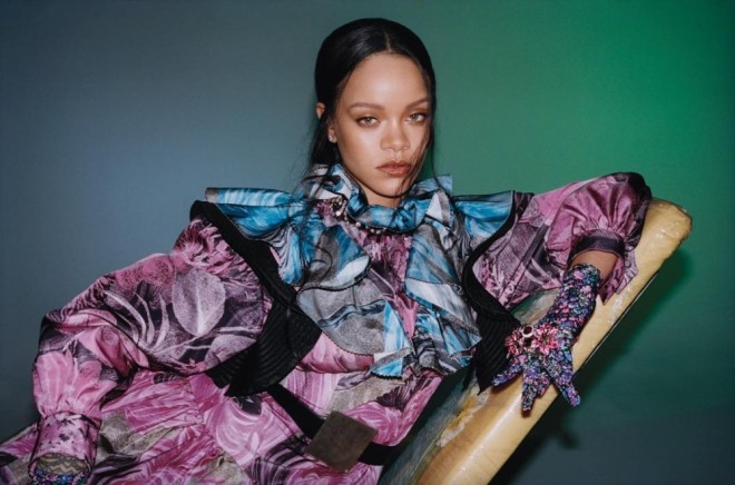 Rihanna yeni albom hazırlayır
