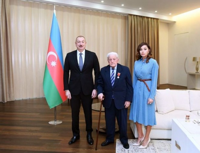 Prezident “Şərəf” ordenini təqdim etdi - foto