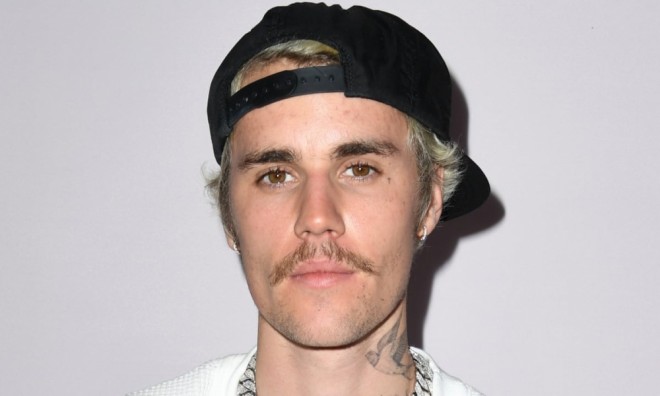 Castin Biber kimə təcavüz edib?