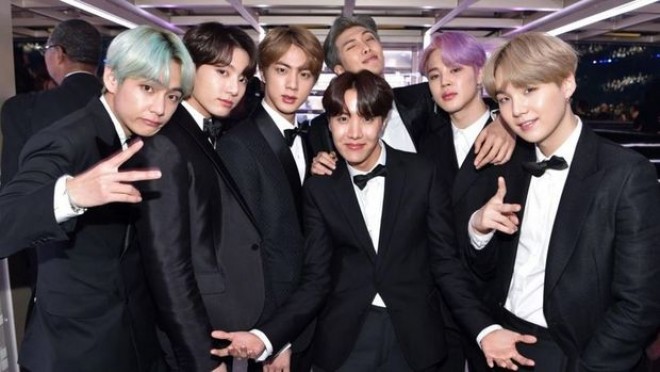 BTS ən çox onlayn izləyicisi olan qrupdur
