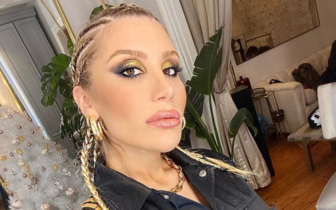  İrem Derici oğurluq etmək istəyir