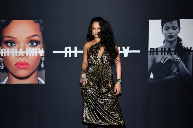 Rihannaya qarşı təzminat davası açıldı